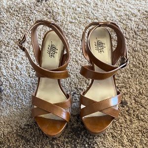 Dibs East Cognac Heels Size 7.5